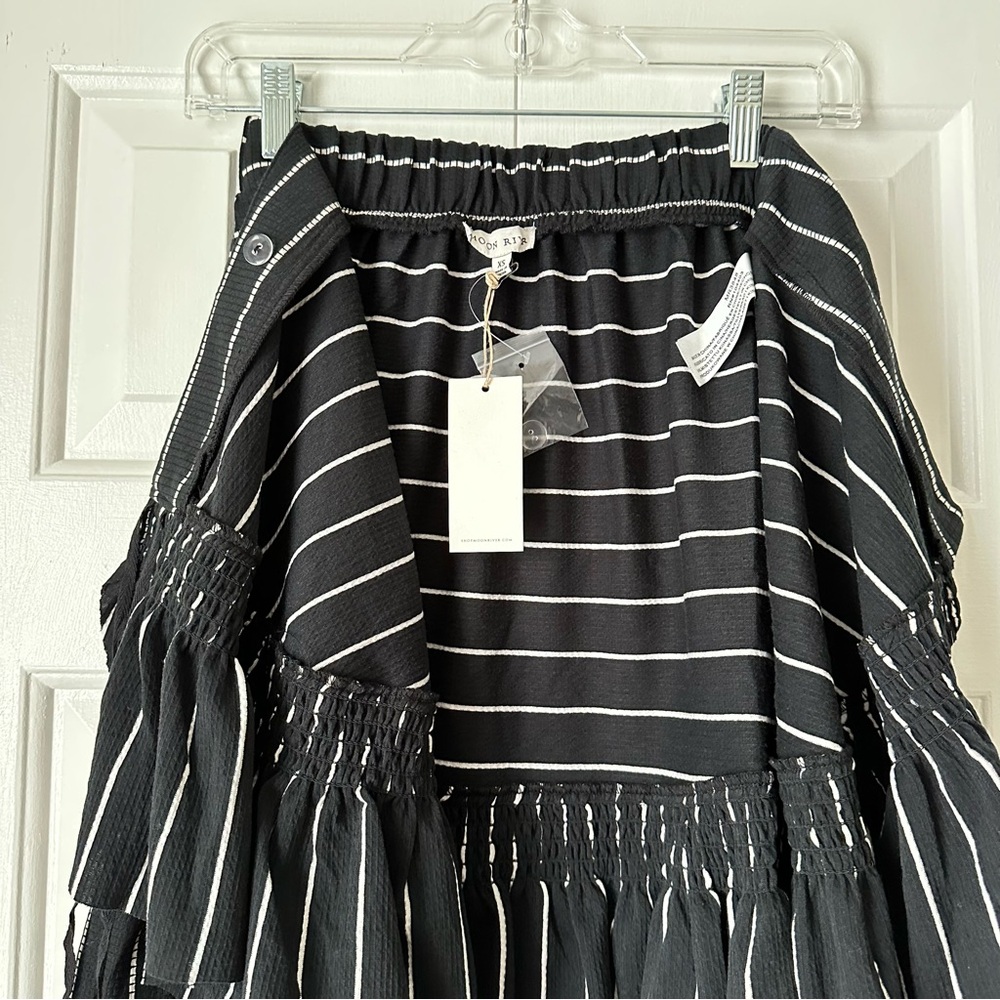 Moon River Striped Black and White Ruffle Wrap Skirt Size XS - Picture 8 of 13